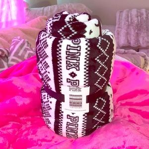 VS PINK SHERPA BLANKET